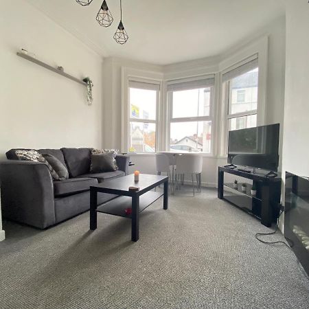Cheap & Cheerful Apartment Near Bangor Marina Exteriör bild